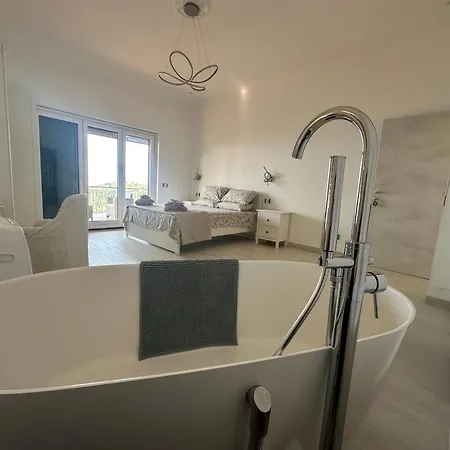 Relais בית הארחה *
